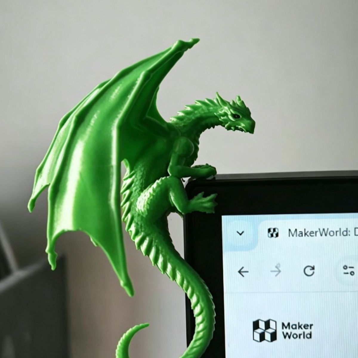 Coole Drachen-Liegenfigur Moni – Esports Gaming Setup Bewertung und Preis